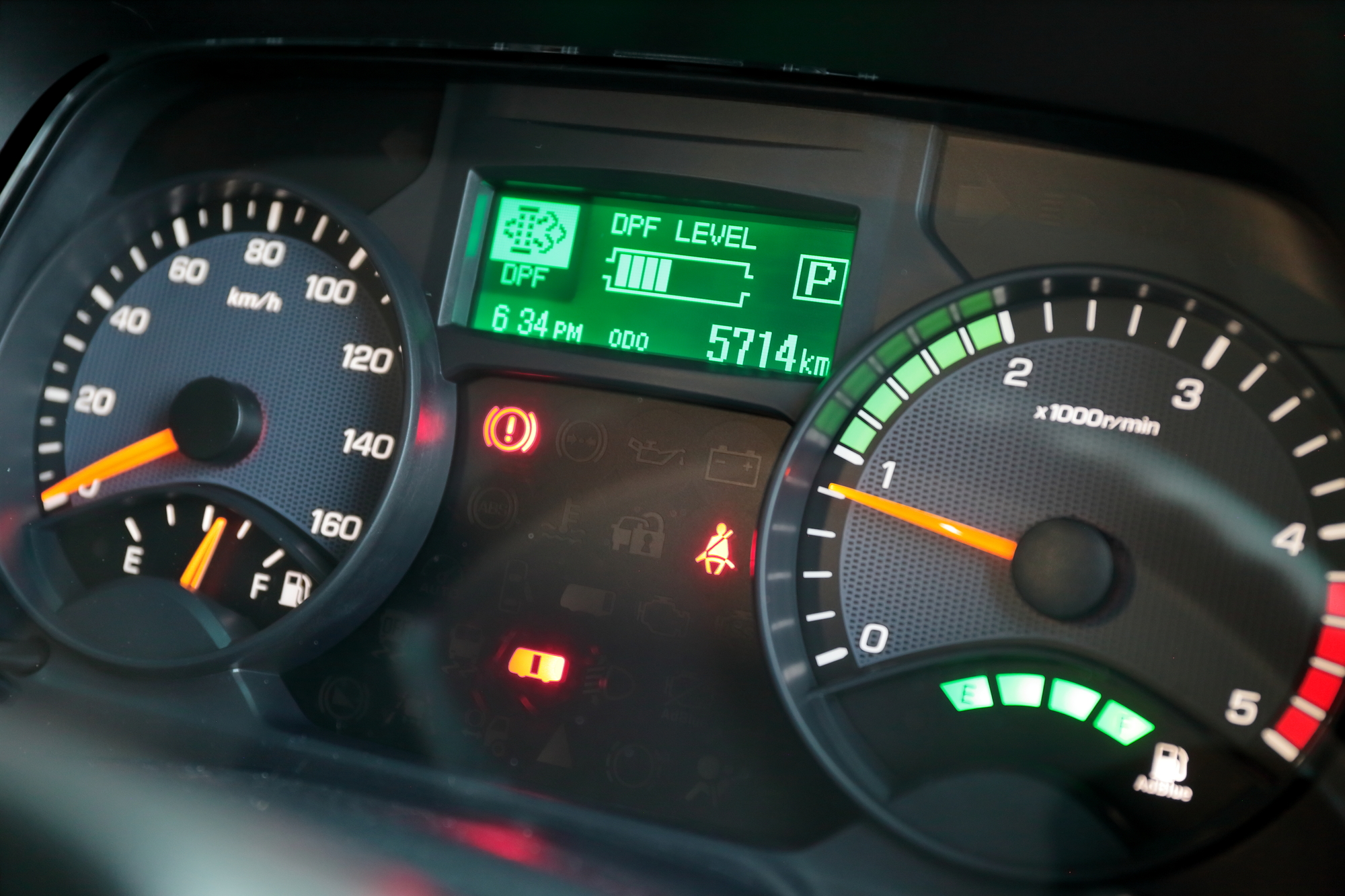 トラックのDPFとは？故障の症状や原因、対処法を解説 | UD Trucks