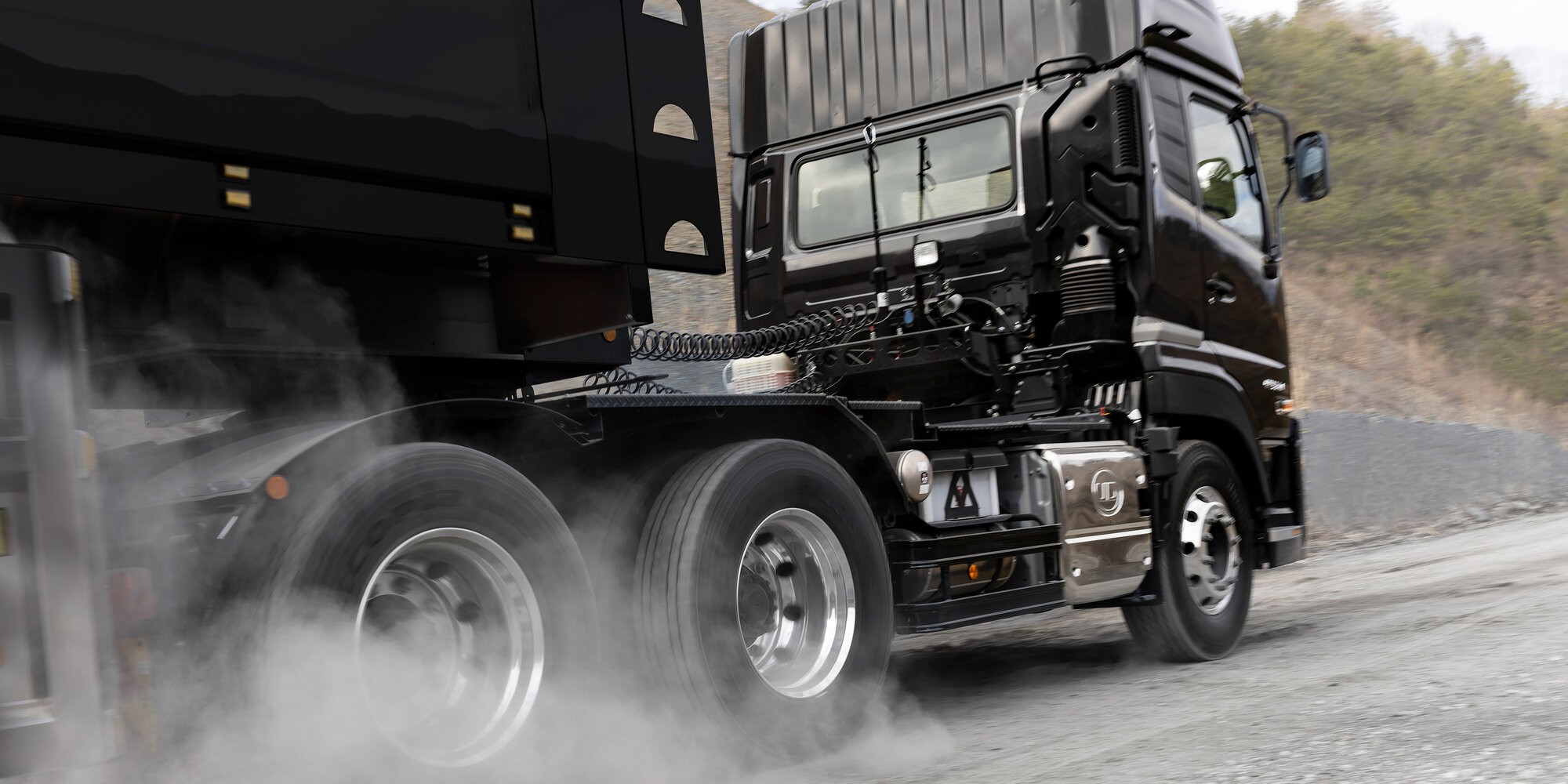 9529-38-1-0 ★ 日産 UD トラックス クオン ドア ヒンジ 付き 右側 運転席側 QPG-CG5ZA UDトラックス