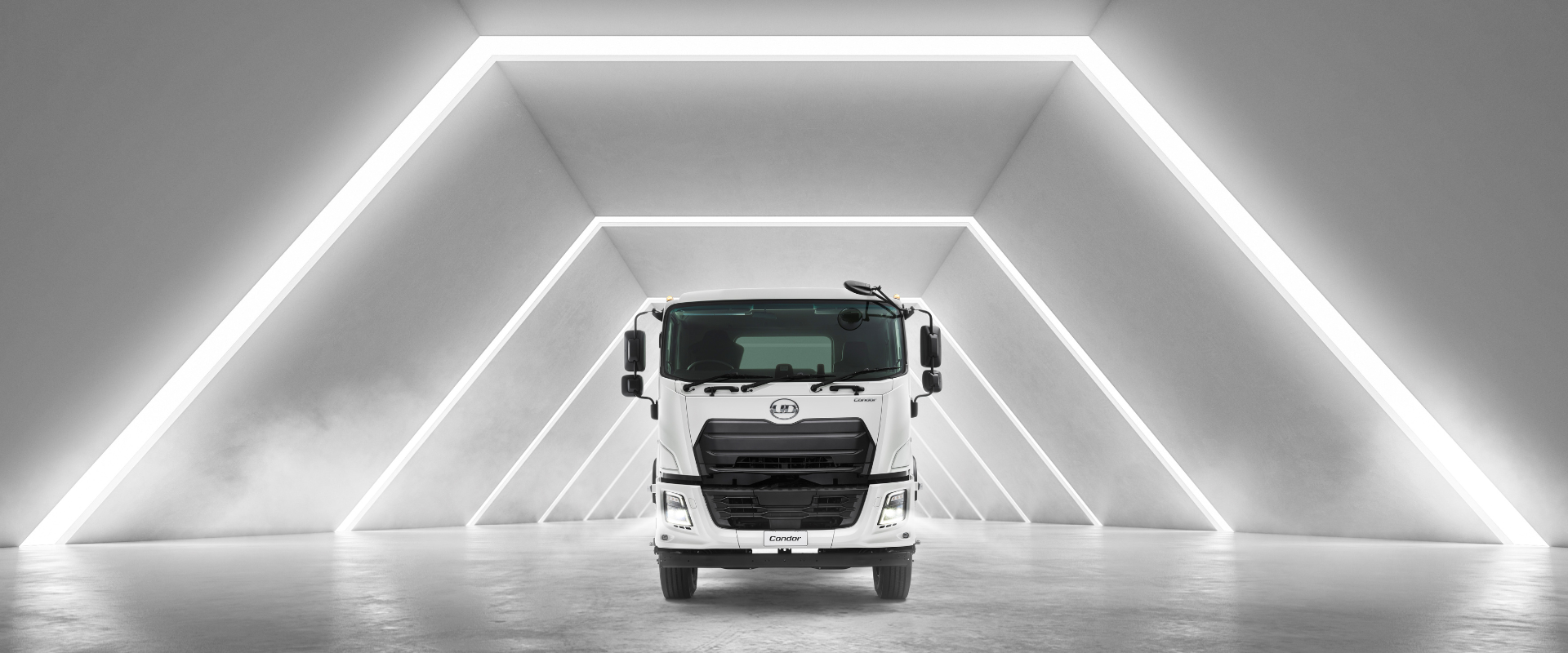 Condor UD Truck hero