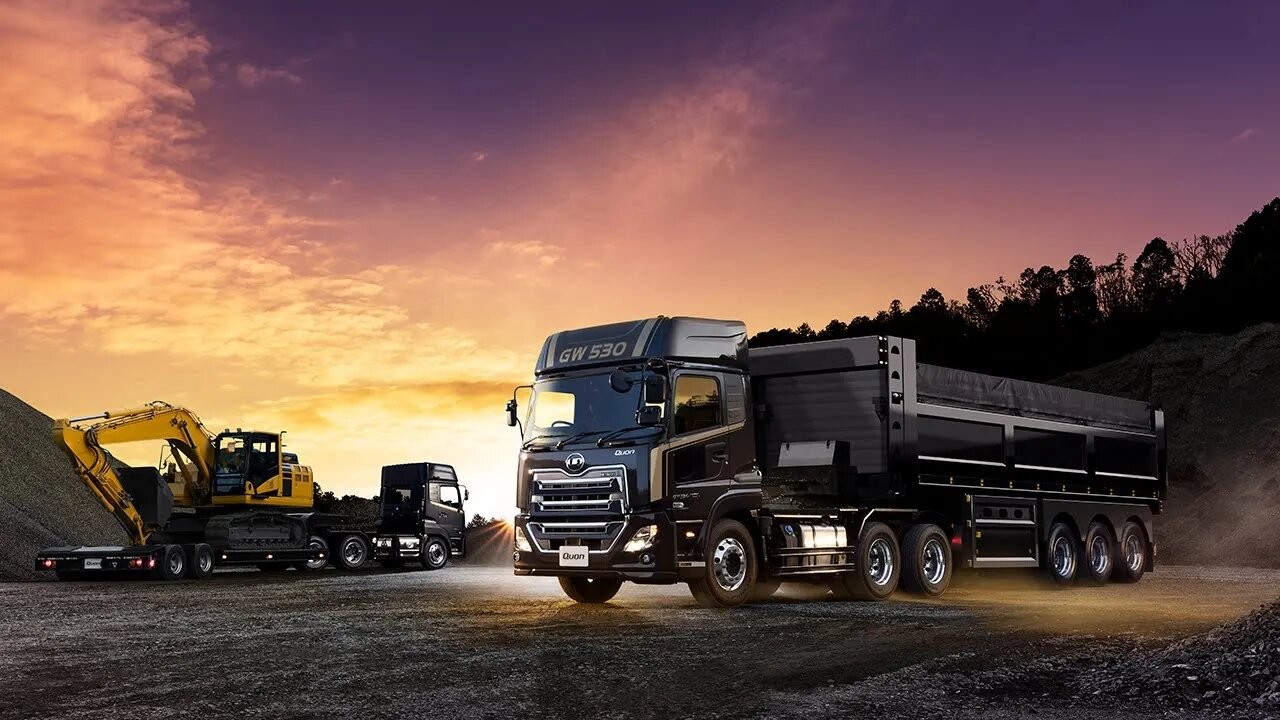 UD　新型　旧型　クオン　下駄箱　H-LINEブランド　大型、トラクター