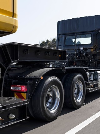 シュコー・コンストラクション・ブレーク・ダウン・レッカートラック リモコン付き 1/8 電動RCレディセット EP 4WDモンスタートラック マッド